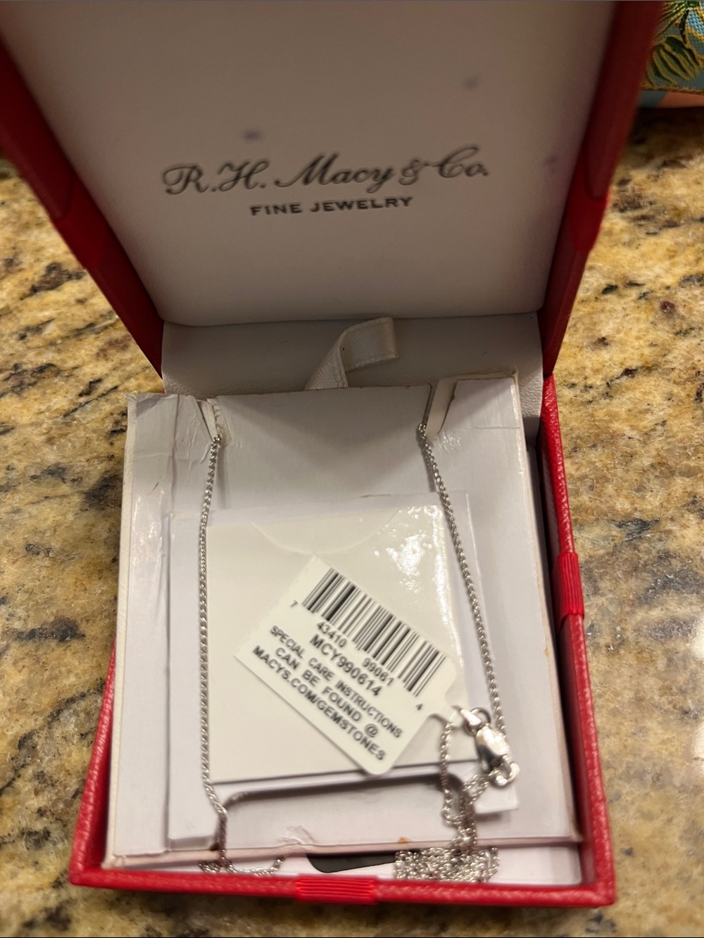 NWT Macy’s Fine Jewelry 14K White Gold 3/4 CT. Diamond Halo Pendant Necklace - Picture 3 of 4